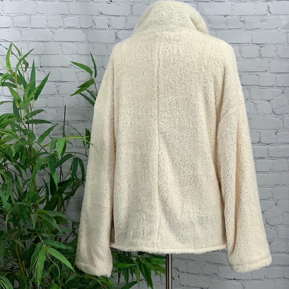 Umgee Cream Sherpa Oversized Fully Lined Pullover - Picture 3 of 8